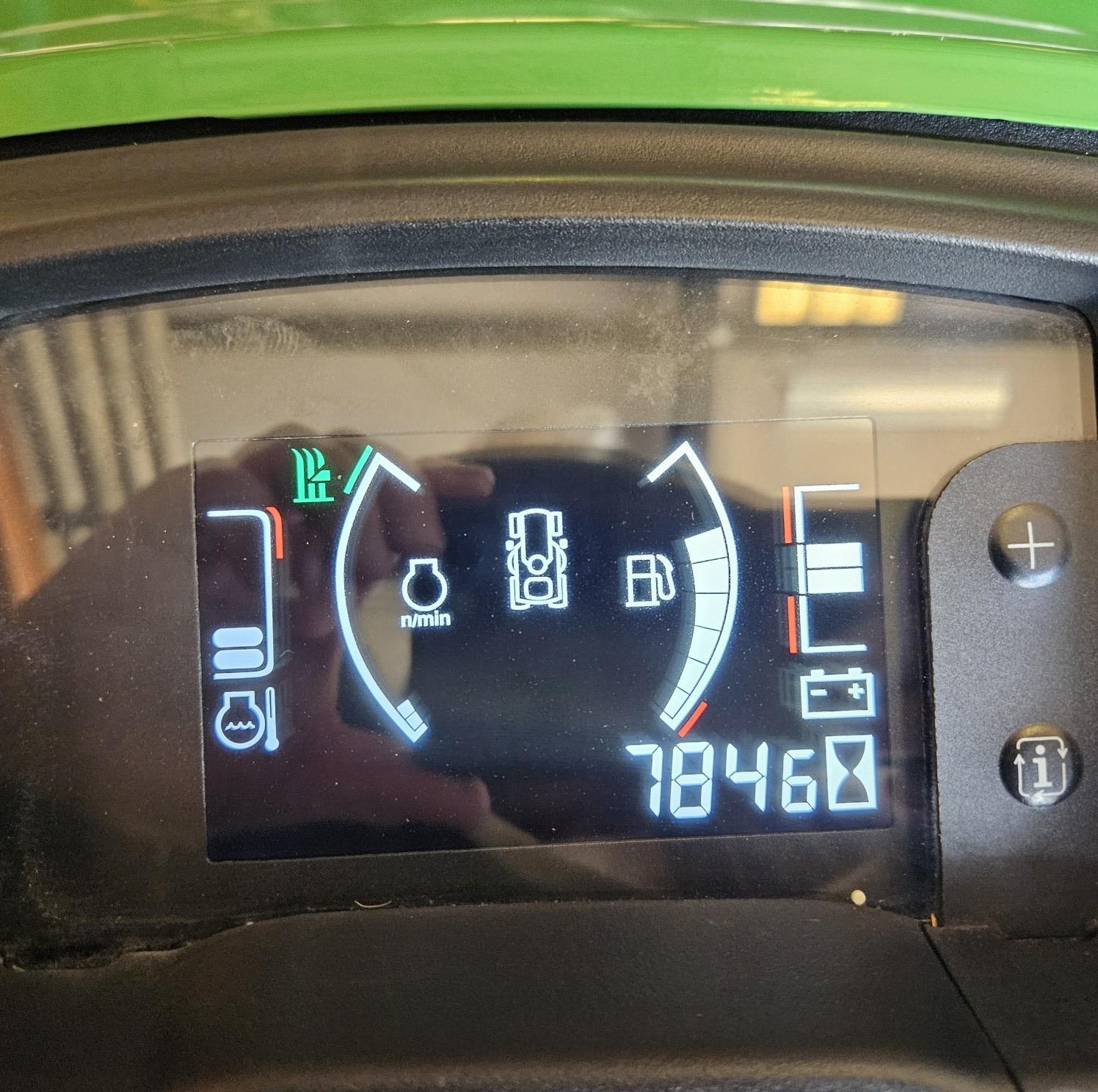 2017 John Deere X734 Image