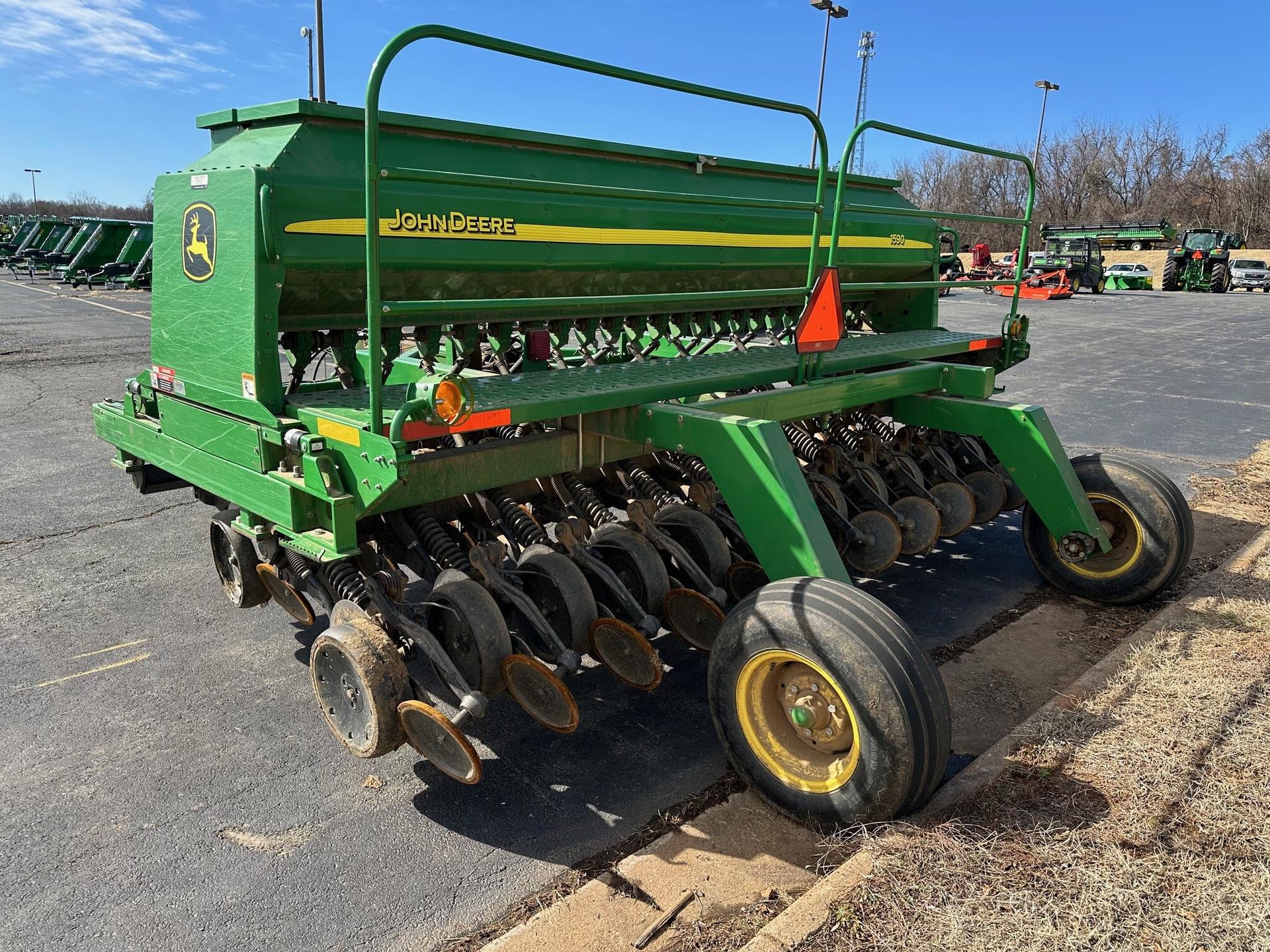 2013 John Deere 1590 Image