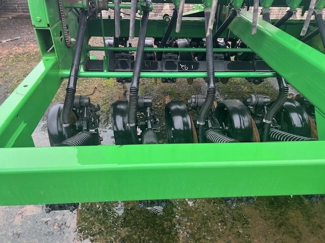 2019 John Deere 1590