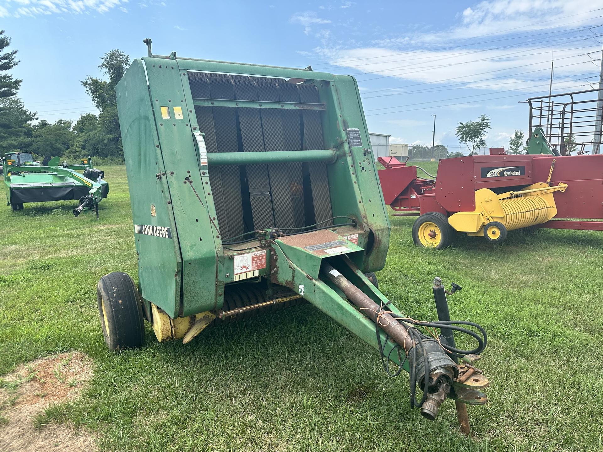 1985 John Deere 335