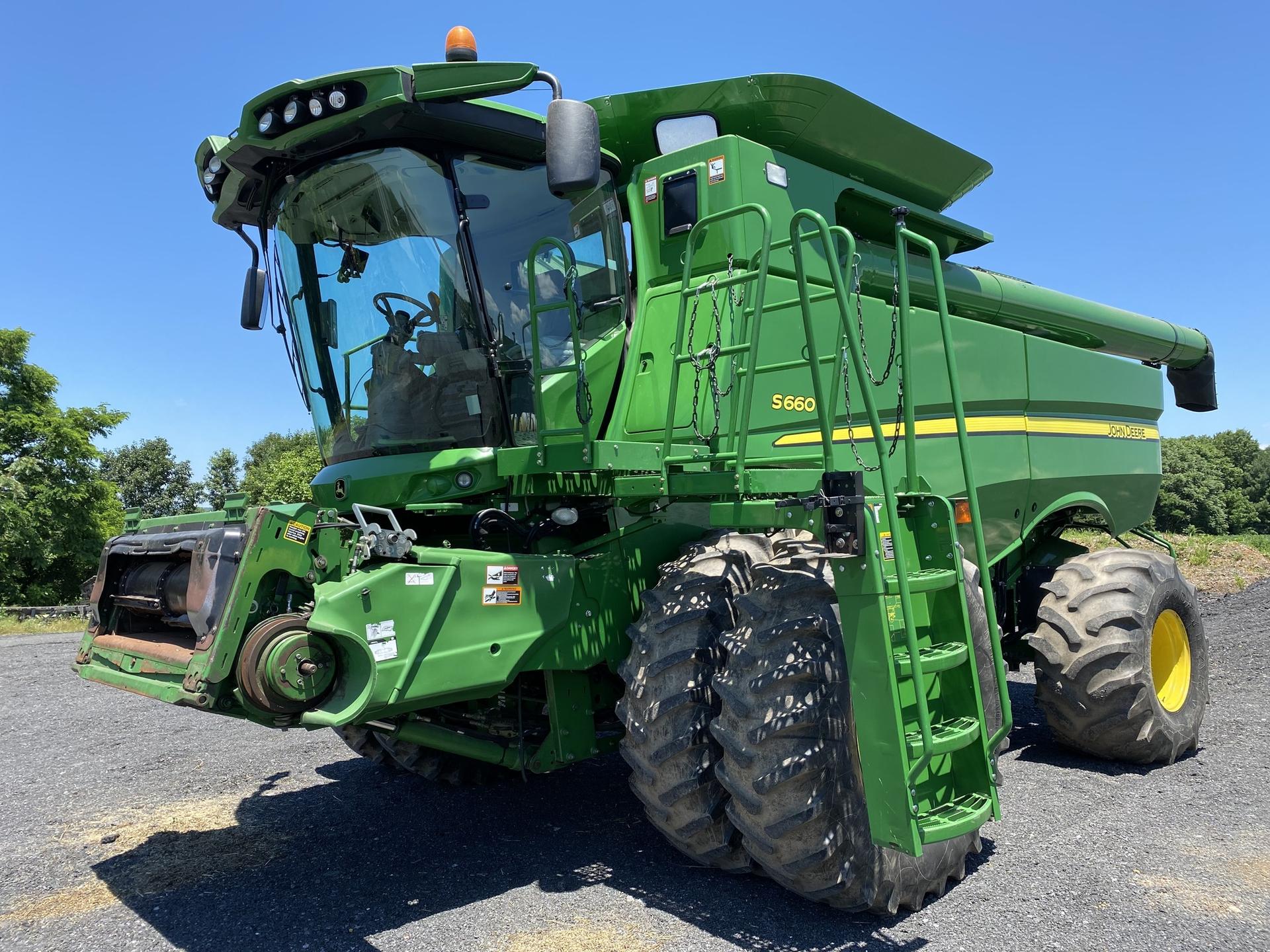 2012 John Deere S660 Image