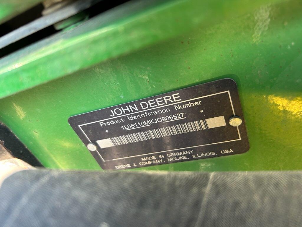 2018 John Deere 6110M