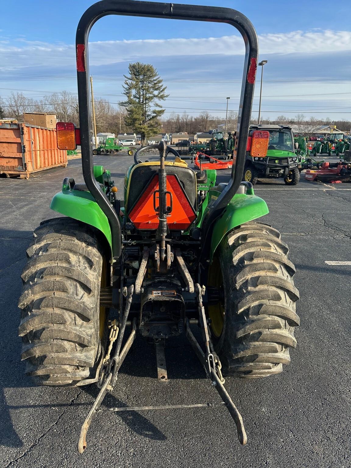 2014 John Deere 3038E Image