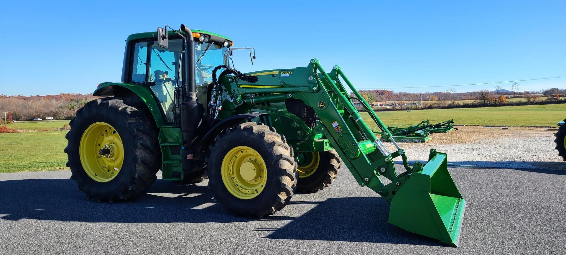 2018 John Deere 6155M