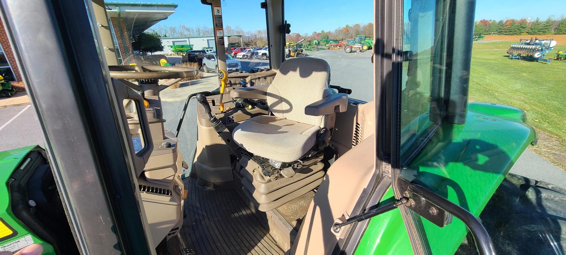 2018 John Deere 6155M