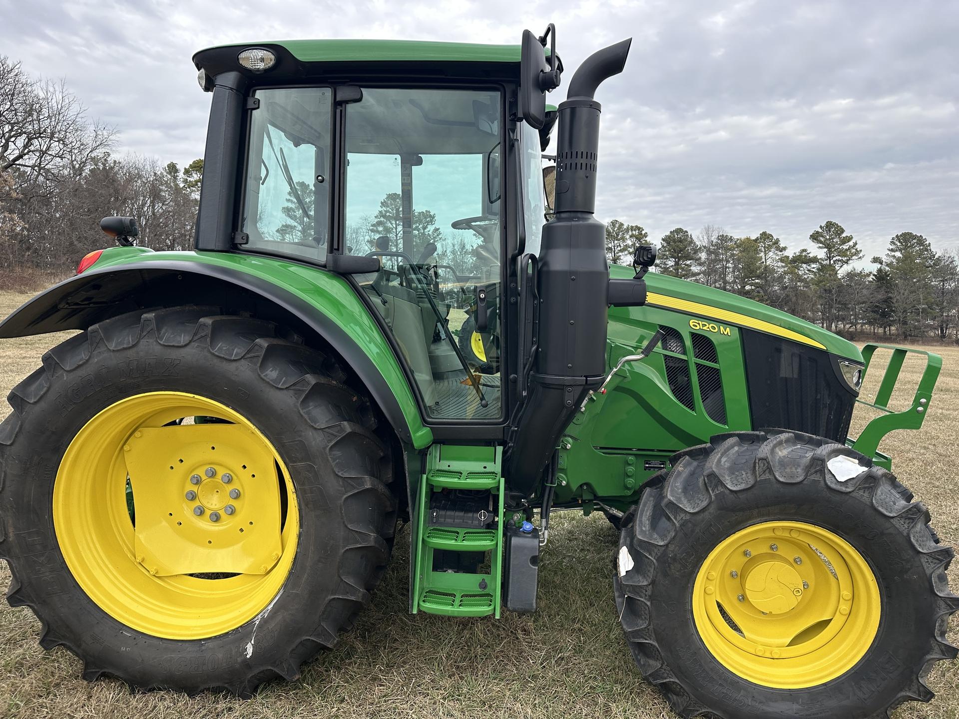 2023 John Deere 5130M Image