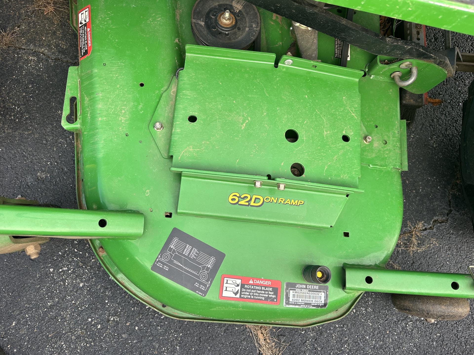 2011 John Deere 2520