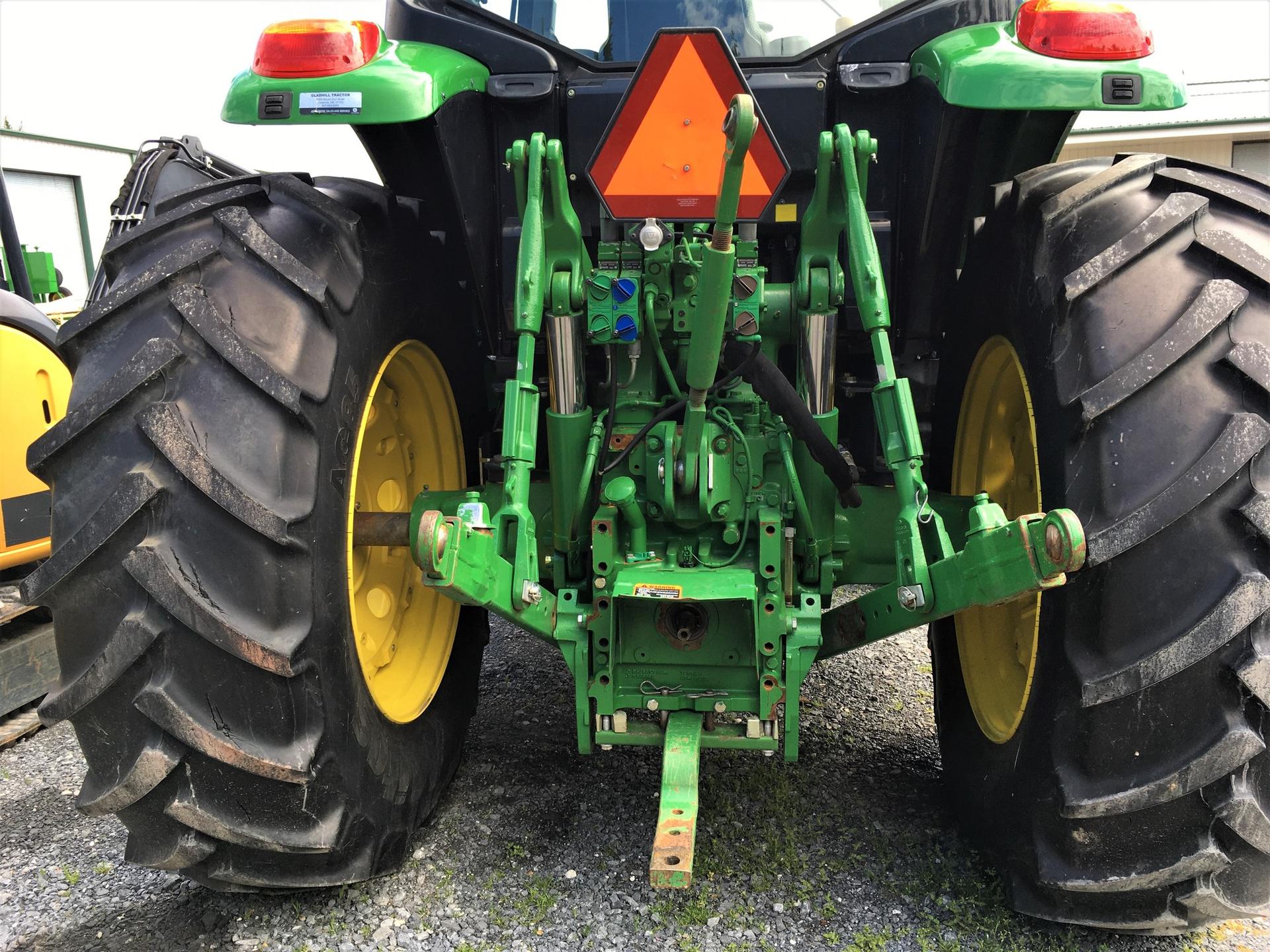 2016 John Deere 6155M