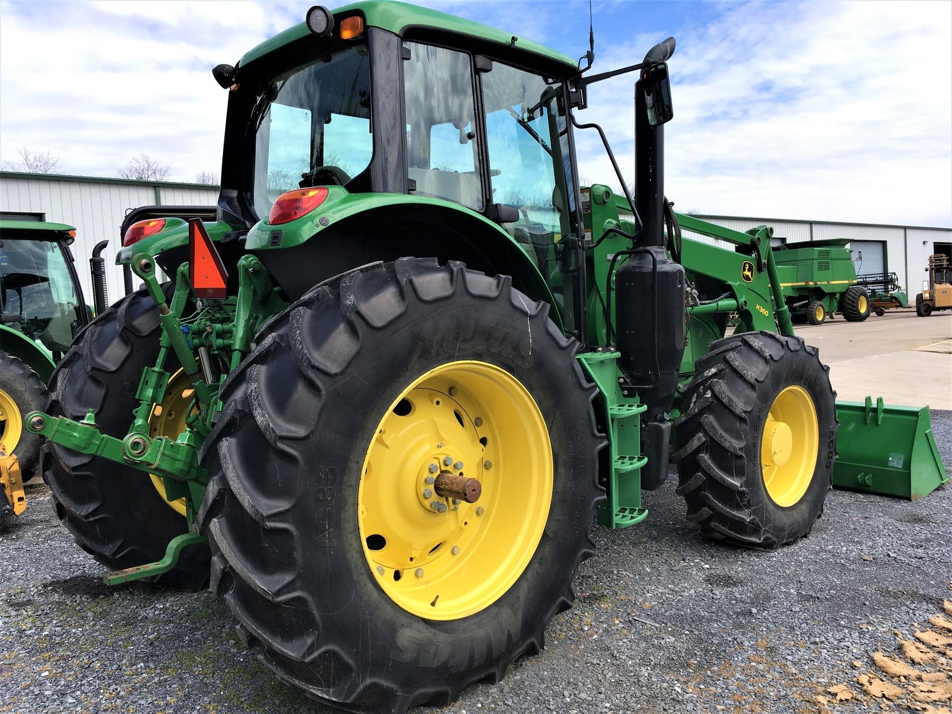 2016 John Deere 6155M