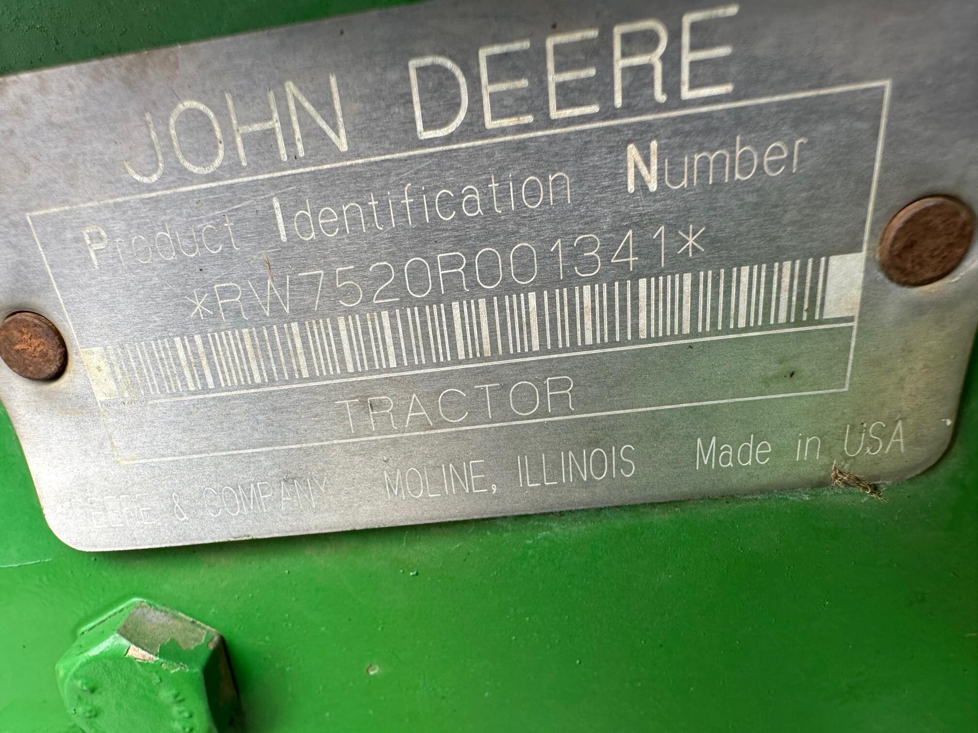 2002 John Deere 7520