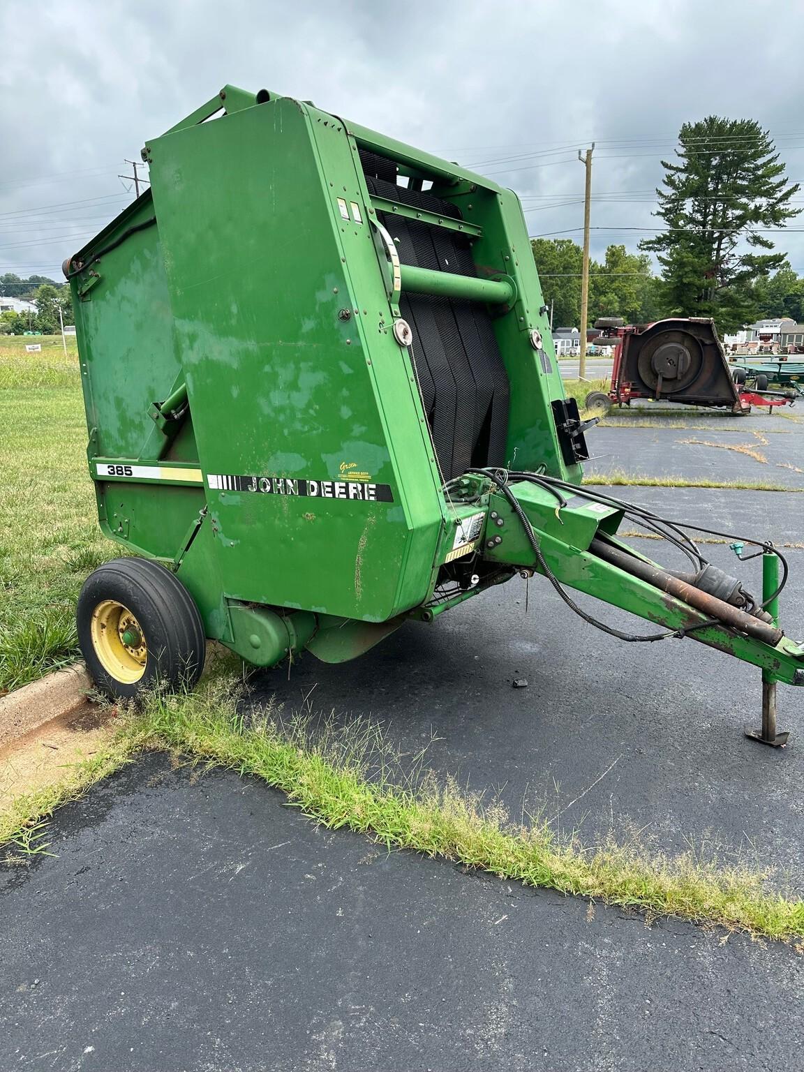 1994 John Deere 385