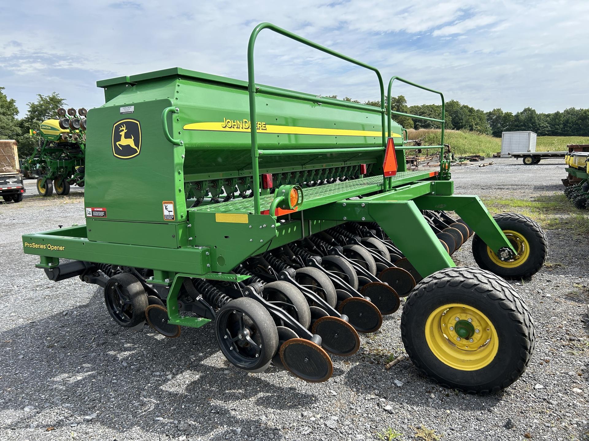 2019 John Deere 1590