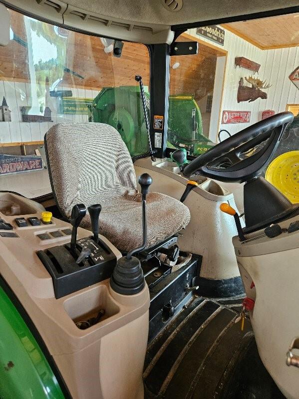 2010 John Deere 4320