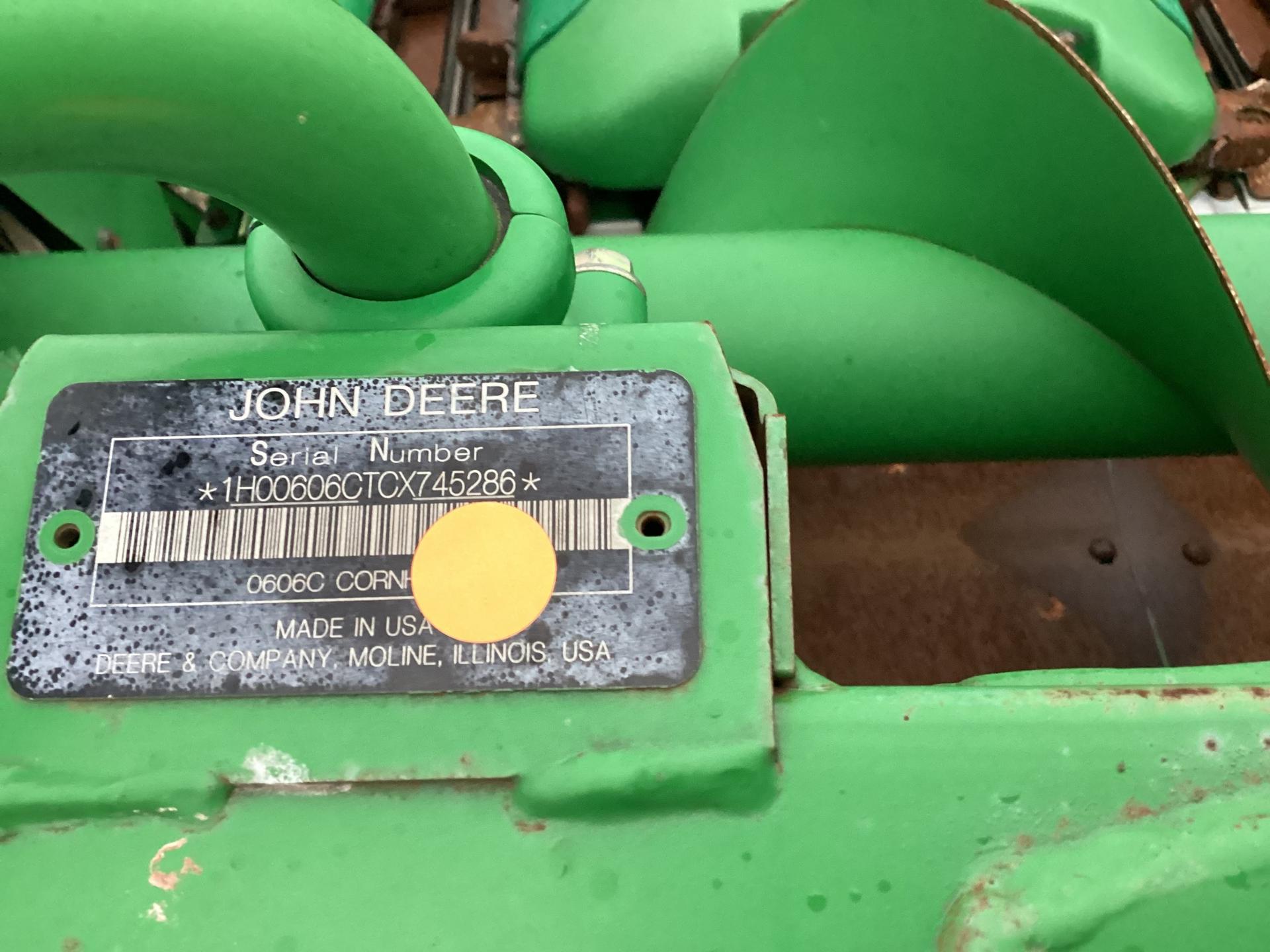 2012 John Deere 606C Image