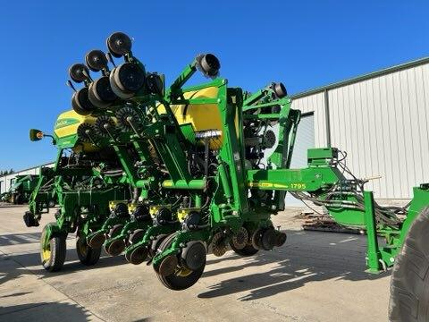 2016 John Deere 1795