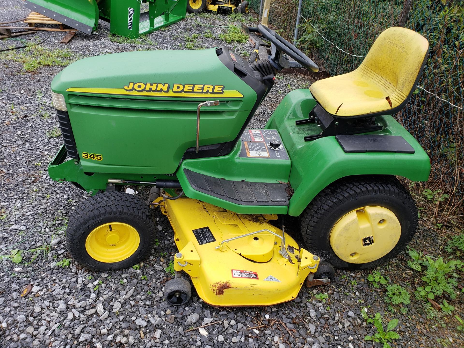 1998 John Deere 345