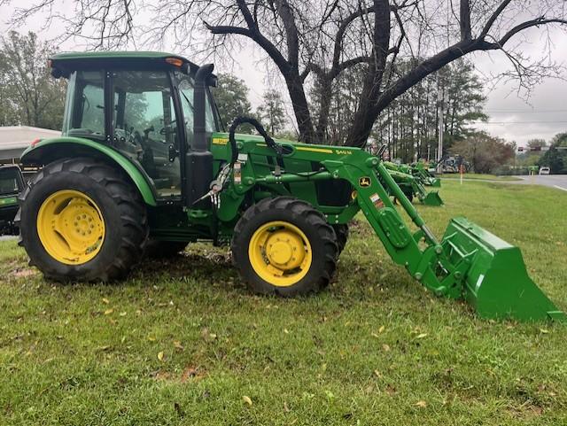 5100E CAB with Loader