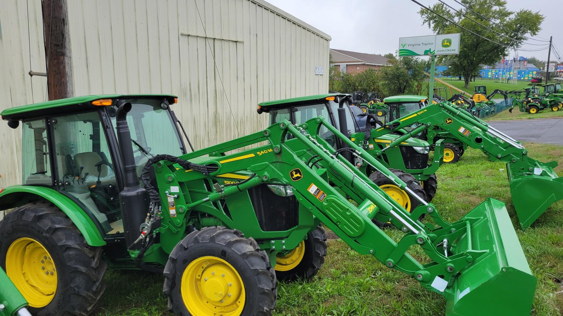 5100E CAB with Loader