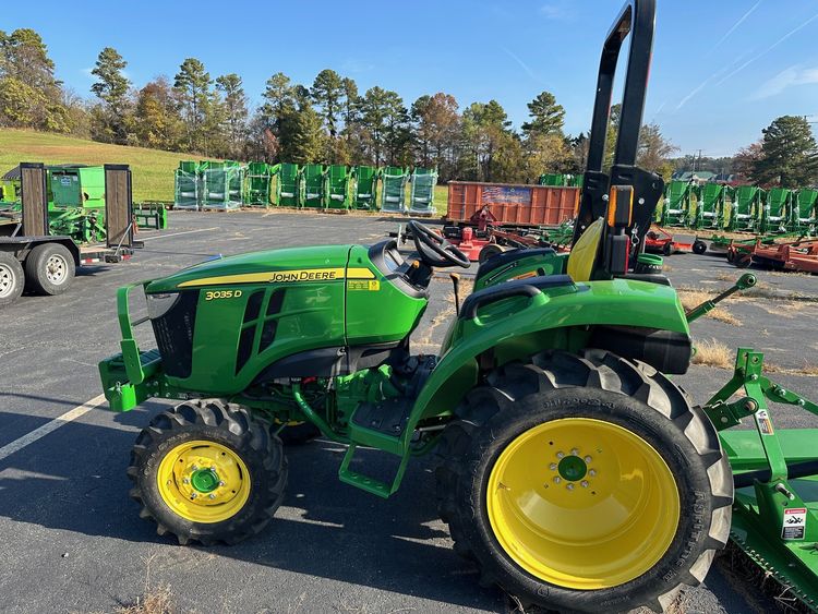 2019 John Deere 3035D Image