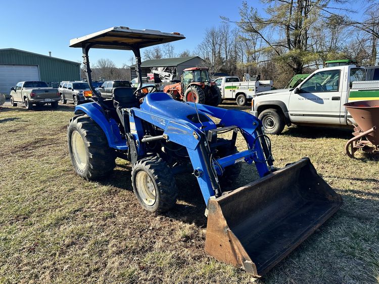 2000 New Holland TC40 Image