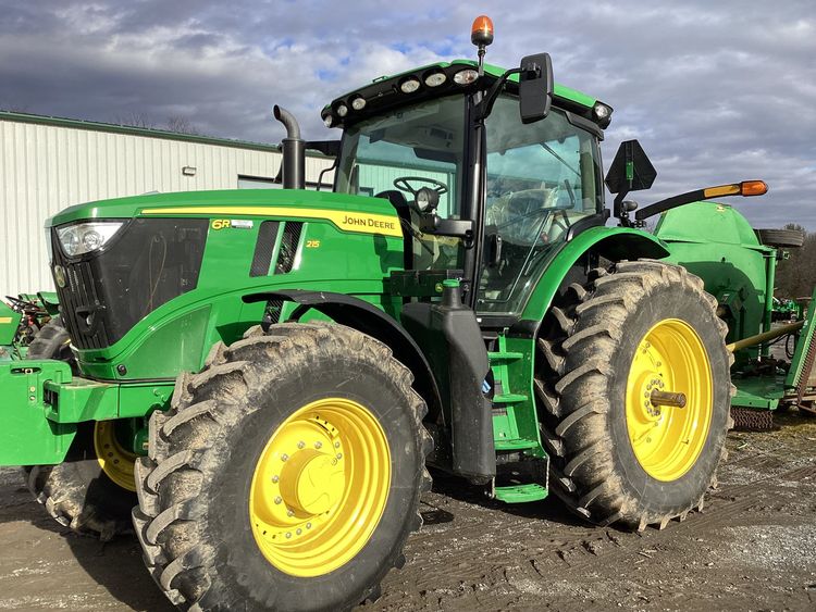 John Deere 6R 215 Image