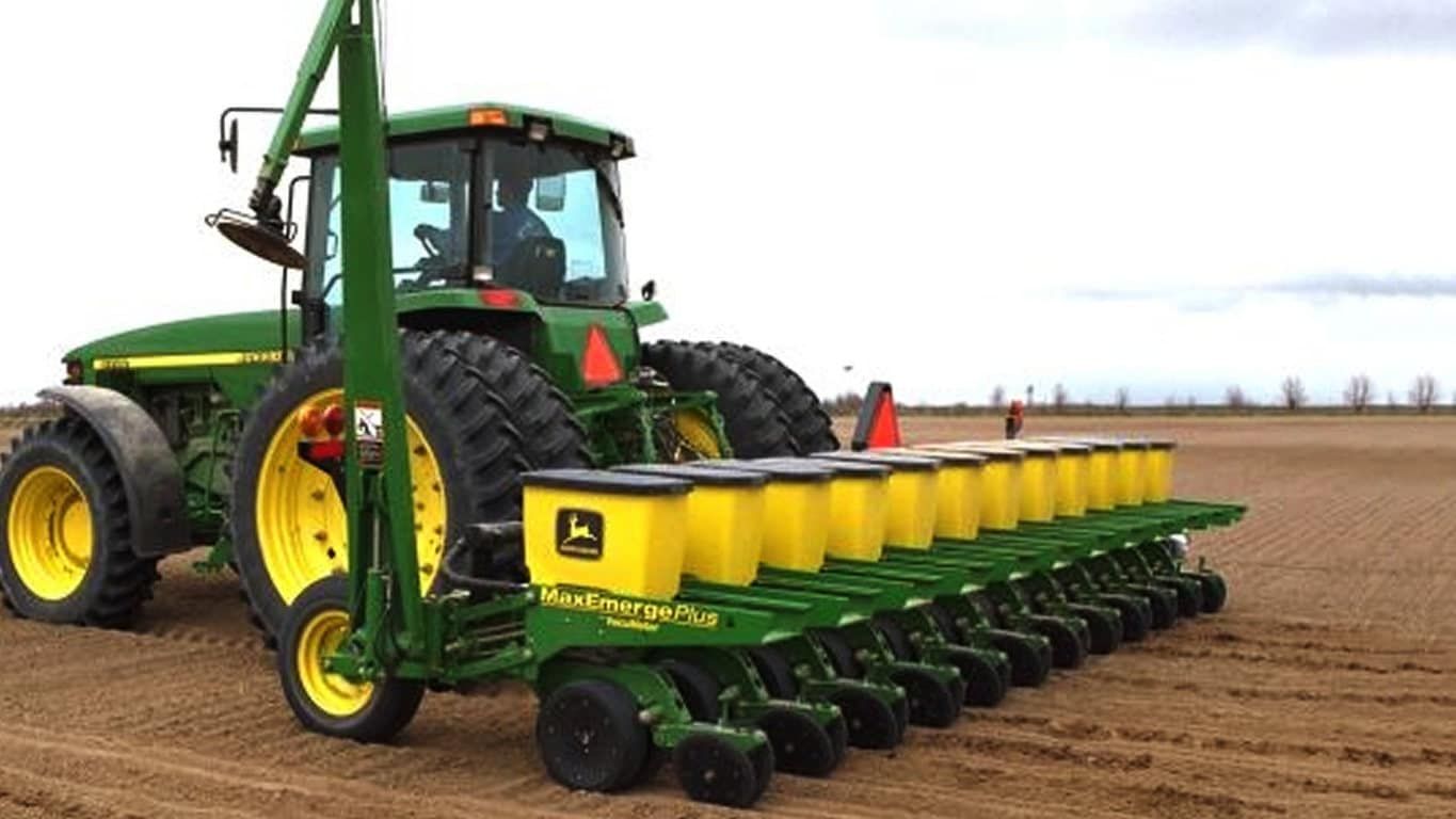 1735 Planter